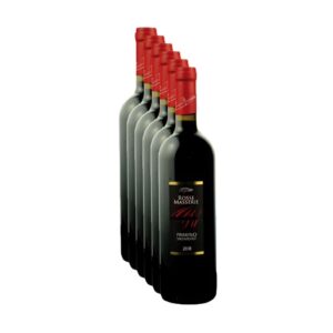 Bottiglia di vino rosso pugliese Primitivo Salento IGT 2024 Rosse Masserie isolata su sfondo bianco e-commerce.
